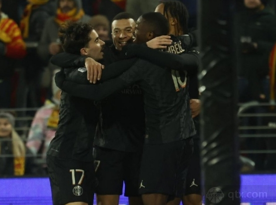 法甲巴黎圣日耳曼2-0朗斯 球队继续位列联赛榜首