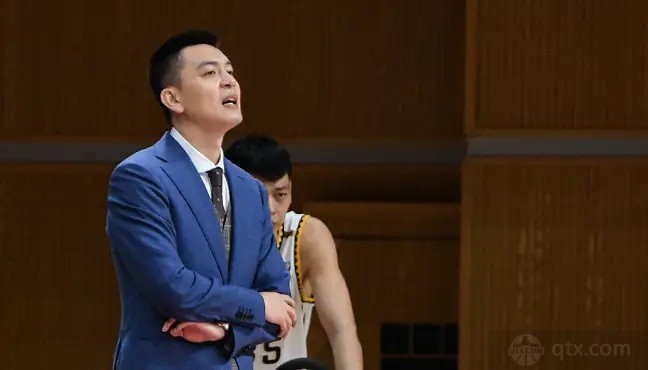 杨鸣回归辽宁男篮 卫冕冠军迎回功勋教练