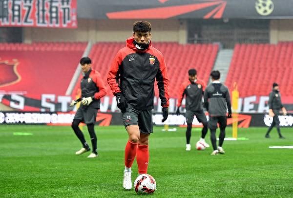 上海海港确认李帅伤退国足 球员已返回上海